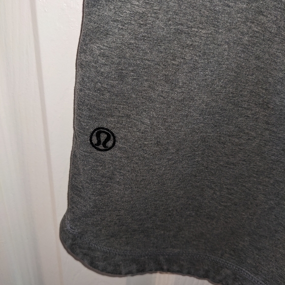 Size 6 Lululemon shorts - Picture 3 of 3